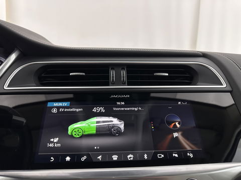 Jaguar I-PACE EV400 First Edition 90 kWh *PANO | LEATHER | MATRIX-LED | MERIDIAN | TOPVIEW | BLINDSPOT | MEMORY-PACK | DIGI-COCKPIT | KEYLESS | HEAD-UP | NAVI-FULLMAP | HEATED-SPORTSEATS | DAB+ | AMBIENTLIGHT | TOWBAR | 20"ALU*
