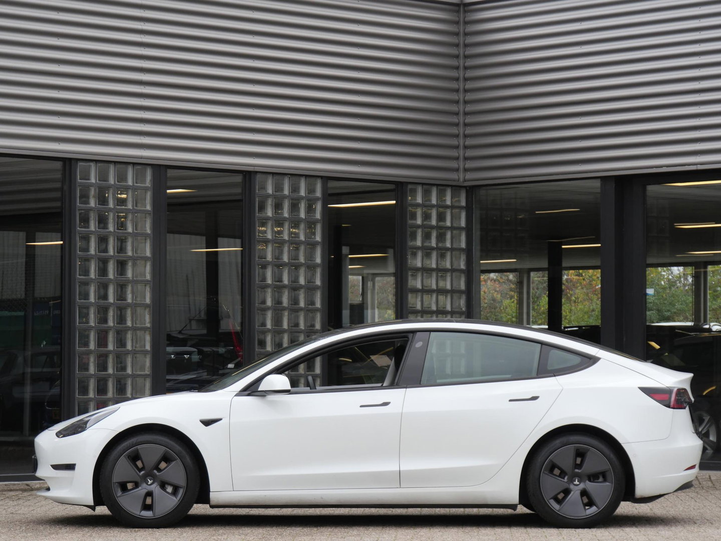Tesla Model 3 LONG RANGE AWD 75kWh/ NIEUW MODEL/ SOH 93%/ ELEKT. ACHTERKLEP/ WARMTEPOMP