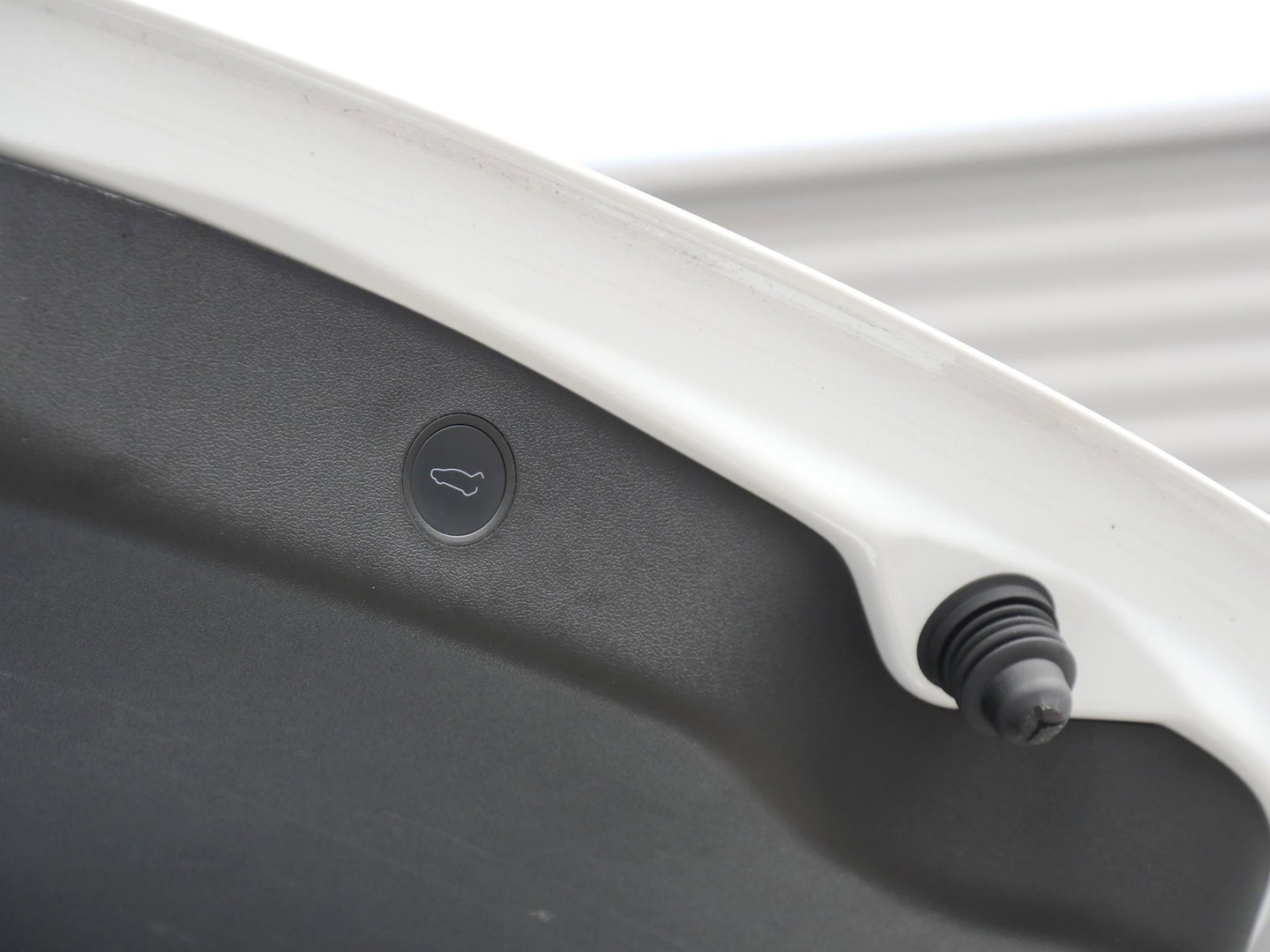 Tesla Model 3 LONG RANGE AWD 75kWh/ NIEUW MODEL/ SOH 93%/ ELEKT. ACHTERKLEP/ WARMTEPOMP