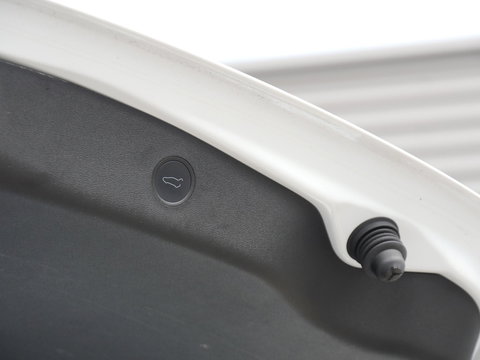 Tesla Model 3 LONG RANGE AWD 75kWh/ NIEUW MODEL/ SOH 93%/ ELEKT. ACHTERKLEP/ WARMTEPOMP