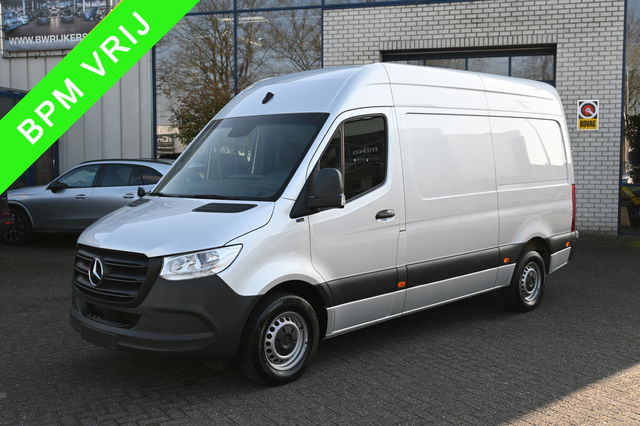 Mercedes-Benz Sprinter - 317 CDI L2H2 RWD 3500 kg trekhaak, MBUX met camera, Comfort stoel, Etc.