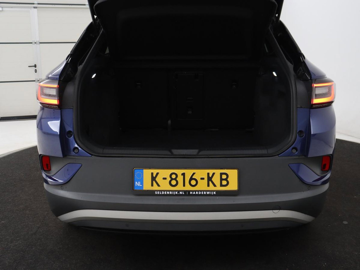 Volkswagen ID.4 First 77 kWh | SOH 90% | Stoel & stuurverwarming | Adaptive cruise | Camera | Carplay | Half leder | Navigatie | 20'' | Full LED | Keyless | Climate control | Sfeerverlichting