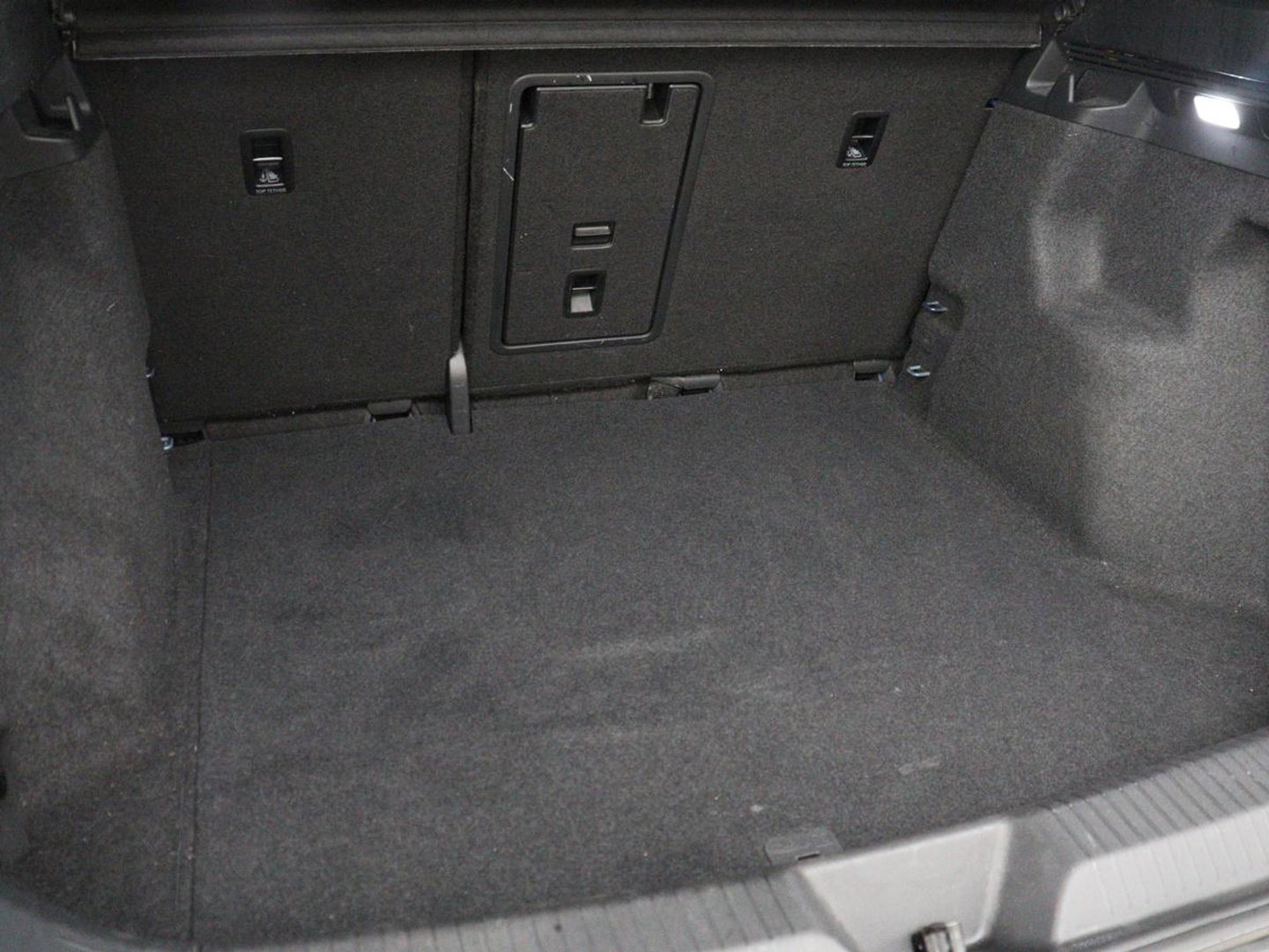 Volkswagen ID.4 First 77 kWh | SOH 90% | Stoel & stuurverwarming | Adaptive cruise | Camera | Carplay | Half leder | Navigatie | 20'' | Full LED | Keyless | Climate control | Sfeerverlichting