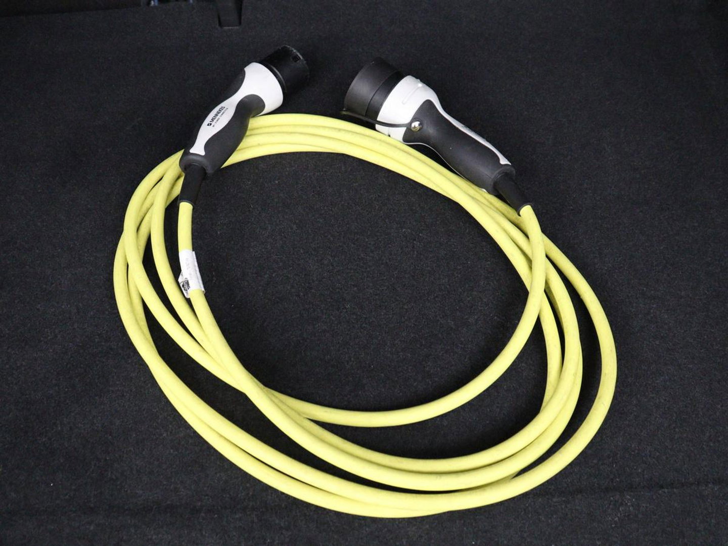 Volkswagen ID.4 First 77 kWh | SOH 90% | Stoel & stuurverwarming | Adaptive cruise | Camera | Carplay | Half leder | Navigatie | 20'' | Full LED | Keyless | Climate control | Sfeerverlichting