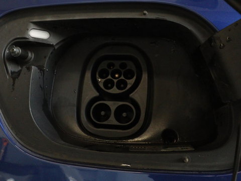 Volkswagen ID.4 First 77 kWh | SOH 90% | Stoel & stuurverwarming | Adaptive cruise | Camera | Carplay | Half leder | Navigatie | 20'' | Full LED | Keyless | Climate control | Sfeerverlichting