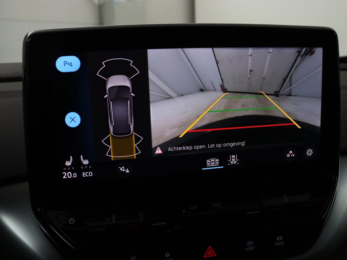 Volkswagen ID.4 First 77 kWh | SOH 90% | Stoel & stuurverwarming | Adaptive cruise | Camera | Carplay | Half leder | Navigatie | 20'' | Full LED | Keyless | Climate control | Sfeerverlichting