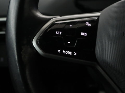 Volkswagen ID.4 First 77 kWh | SOH 90% | Stoel & stuurverwarming | Adaptive cruise | Camera | Carplay | Half leder | Navigatie | 20'' | Full LED | Keyless | Climate control | Sfeerverlichting
