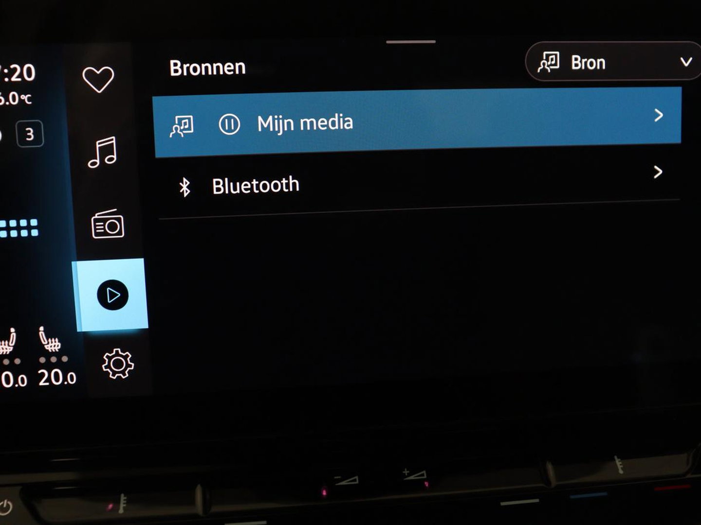 Volkswagen ID.4 First 77 kWh | SOH 90% | Stoel & stuurverwarming | Adaptive cruise | Camera | Carplay | Half leder | Navigatie | 20'' | Full LED | Keyless | Climate control | Sfeerverlichting