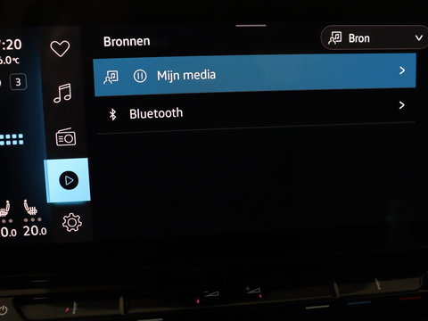 Volkswagen ID.4 First 77 kWh | SOH 90% | Stoel & stuurverwarming | Adaptive cruise | Camera | Carplay | Half leder | Navigatie | 20'' | Full LED | Keyless | Climate control | Sfeerverlichting
