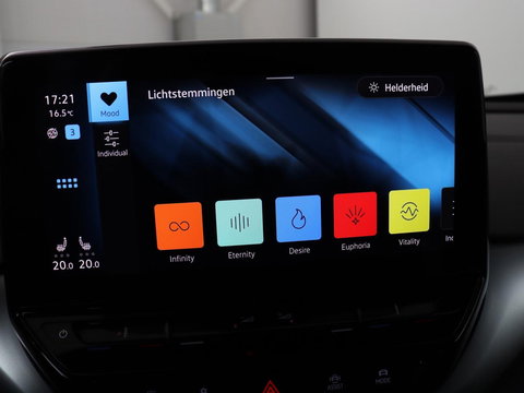 Volkswagen ID.4 First 77 kWh | SOH 90% | Stoel & stuurverwarming | Adaptive cruise | Camera | Carplay | Half leder | Navigatie | 20'' | Full LED | Keyless | Climate control | Sfeerverlichting