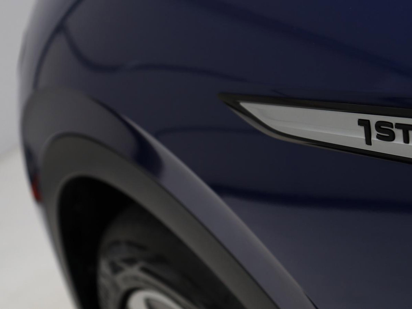 Volkswagen ID.4 First 77 kWh | SOH 90% | Stoel & stuurverwarming | Adaptive cruise | Camera | Carplay | Half leder | Navigatie | 20'' | Full LED | Keyless | Climate control | Sfeerverlichting