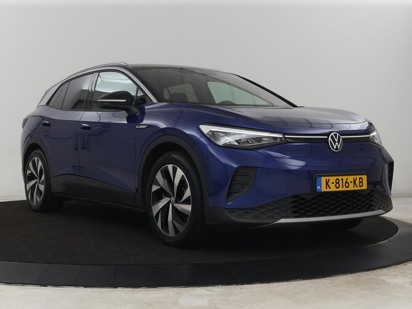 Volkswagen ID.4 First 77 kWh | SOH 90% | Stoel & stuurverwarming | Adaptive cruise | Camera | Carplay | Half leder | Navigatie | 20'' | Full LED | Keyless | Climate control | Sfeerverlichting