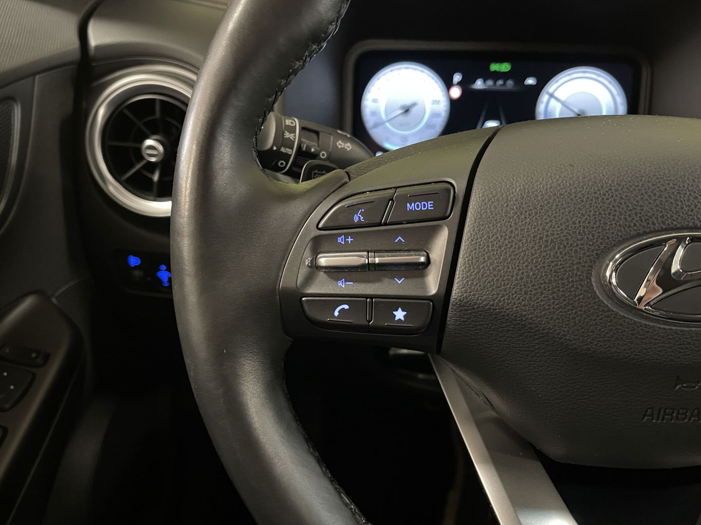 Hyundai KONA EV Comfort Smart 39 kWh | Apple Carplay | Android Auto |  Cruise Control | Drive Modus | Stuurwielverwarming | Stoelverwarming |