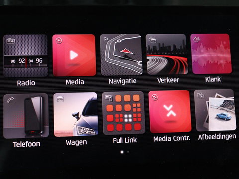 SEAT Ateca 1.5 TSI FR Intens | Panoramadak | Trekhaak | Stoelverwarming | 360 Camera | Adaptive cruise | Alcantara | Beats Audio | Virtual Cockpit | Carplay | Full LED | Keyless | Navigatie