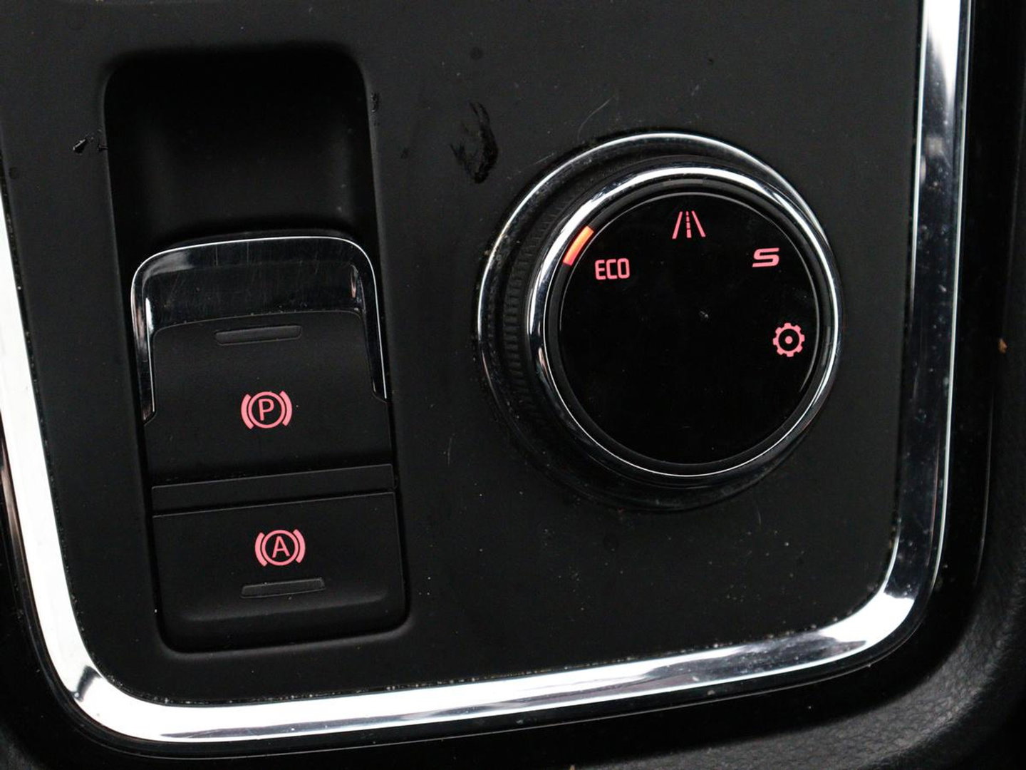 SEAT Ateca 1.5 TSI FR Intens | Panoramadak | Trekhaak | Stoelverwarming | 360 Camera | Adaptive cruise | Alcantara | Beats Audio | Virtual Cockpit | Carplay | Full LED | Keyless | Navigatie