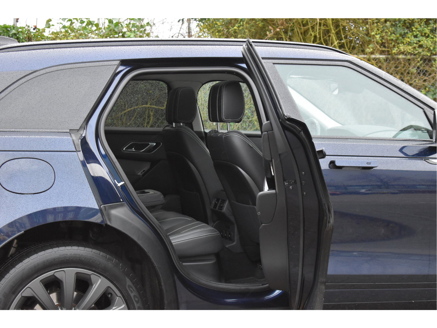 Land Rover Range Rover Velar 2.0 P400e 404pk | Open dak | Elekt.trekhaak | 360 gr. camera | Keyless | Elektr.stoelen Memory | Full LED