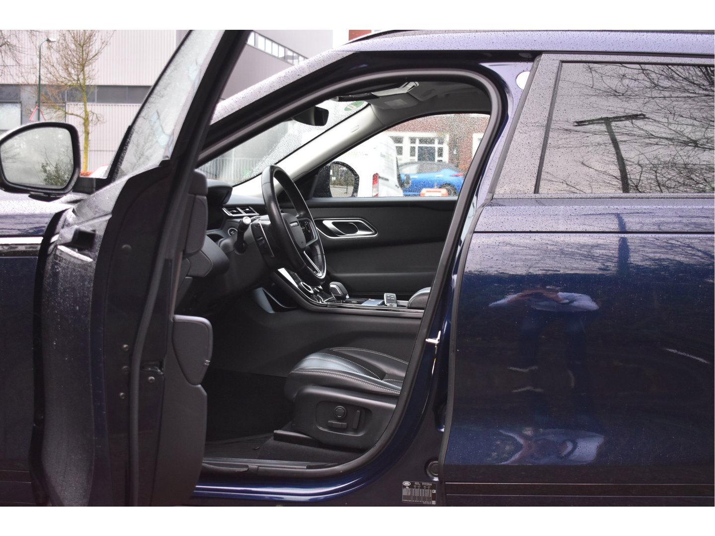 Land Rover Range Rover Velar 2.0 P400e 404pk | Open dak | Elekt.trekhaak | 360 gr. camera | Keyless | Elektr.stoelen Memory | Full LED