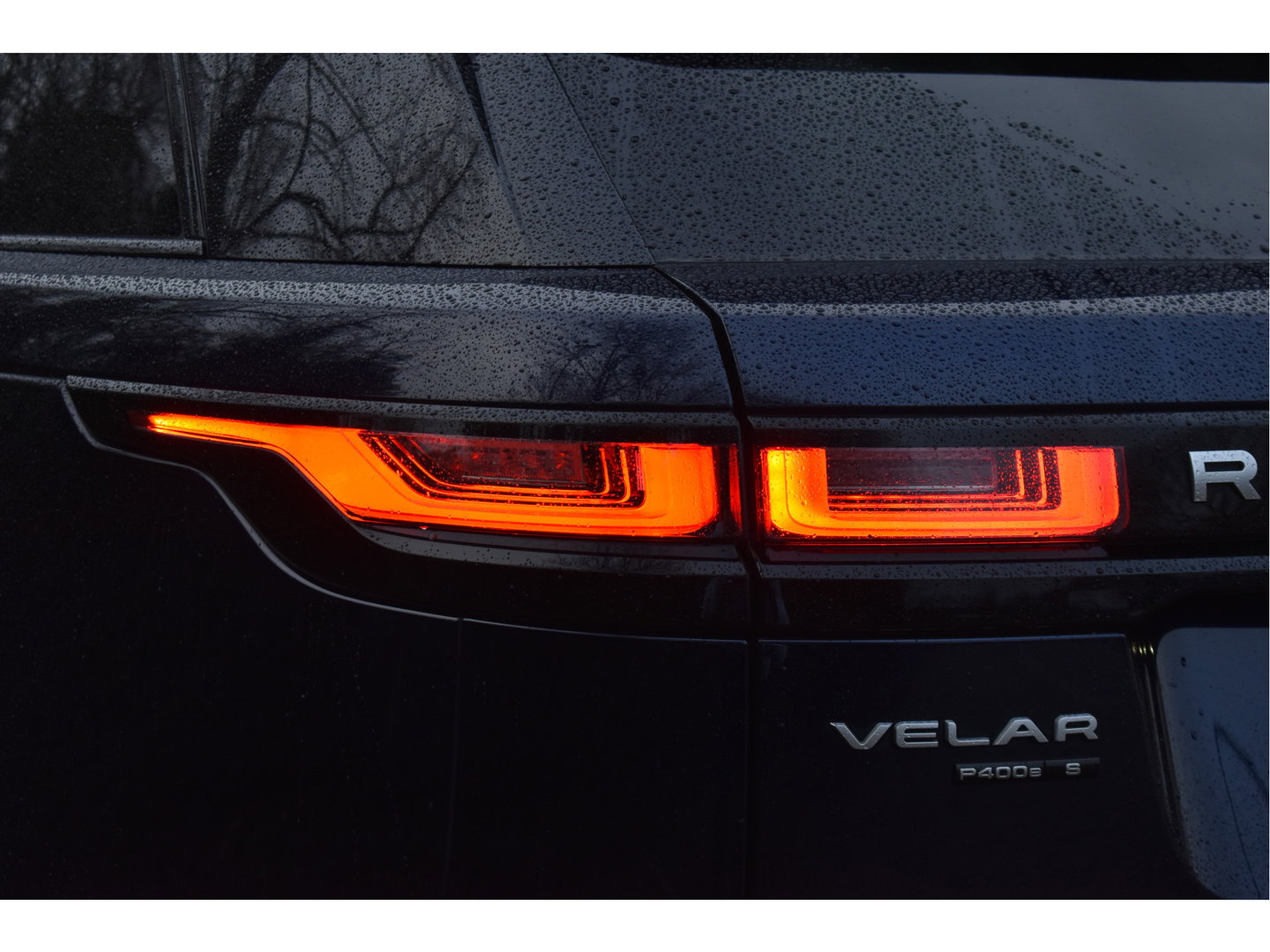 Land Rover Range Rover Velar 2.0 P400e 404pk | Open dak | Elekt.trekhaak | 360 gr. camera | Keyless | Elektr.stoelen Memory | Full LED