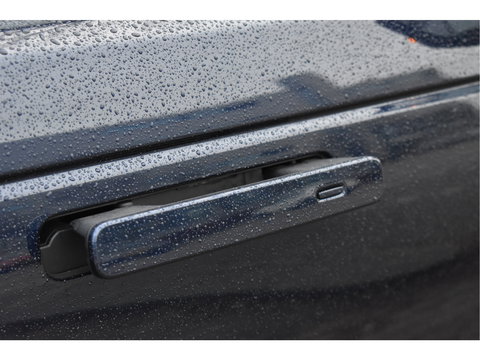 Land Rover Range Rover Velar 2.0 P400e 404pk | Open dak | Elekt.trekhaak | 360 gr. camera | Keyless | Elektr.stoelen Memory | Full LED