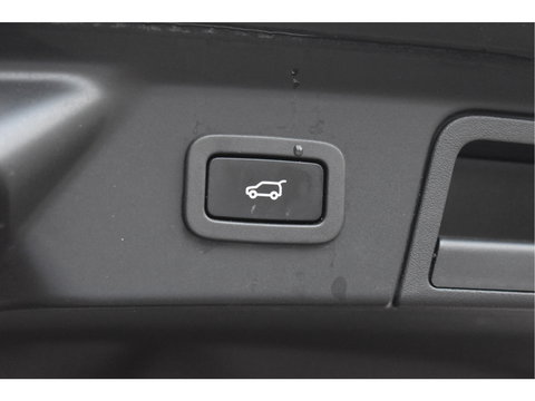 Land Rover Range Rover Velar 2.0 P400e 404pk | Open dak | Elekt.trekhaak | 360 gr. camera | Keyless | Elektr.stoelen Memory | Full LED