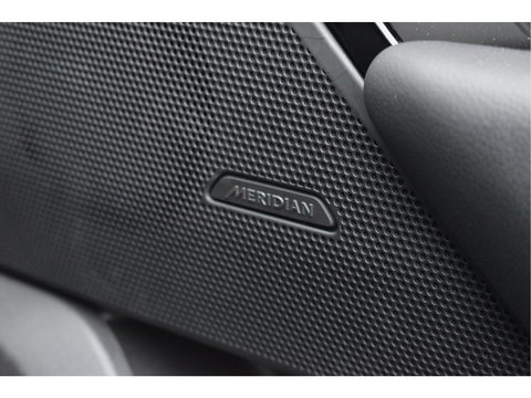 Land Rover Range Rover Velar 2.0 P400e 404pk | Open dak | Elekt.trekhaak | 360 gr. camera | Keyless | Elektr.stoelen Memory | Full LED