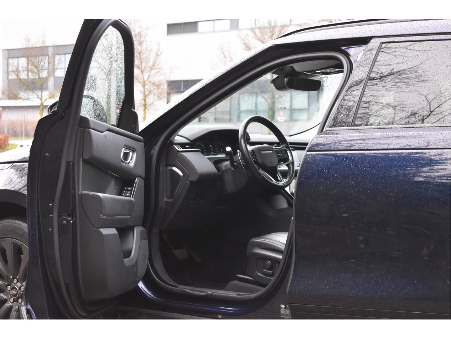 Land Rover Range Rover Velar 2.0 P400e 404pk | Open dak | Elekt.trekhaak | 360 gr. camera | Keyless | Elektr.stoelen Memory | Full LED