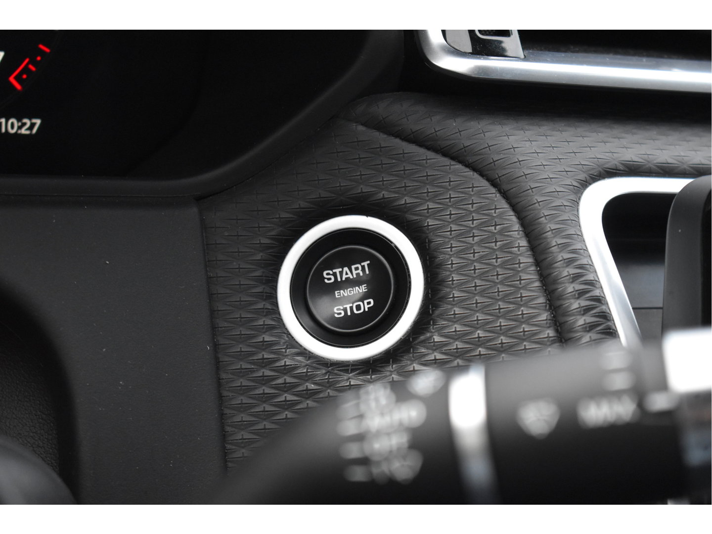 Land Rover Range Rover Velar 2.0 P400e 404pk | Open dak | Elekt.trekhaak | 360 gr. camera | Keyless | Elektr.stoelen Memory | Full LED