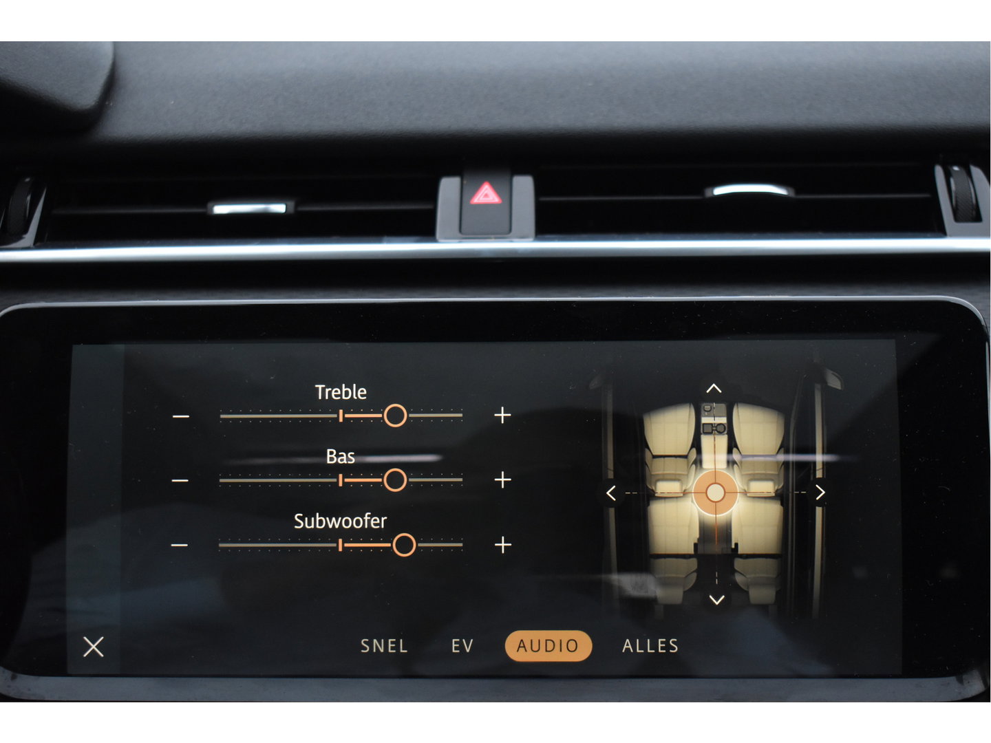 Land Rover Range Rover Velar 2.0 P400e 404pk | Open dak | Elekt.trekhaak | 360 gr. camera | Keyless | Elektr.stoelen Memory | Full LED