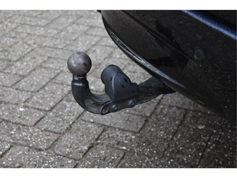 Land Rover Range Rover Velar 2.0 P400e 404pk | Open dak | Elekt.trekhaak | 360 gr. camera | Keyless | Elektr.stoelen Memory | Full LED