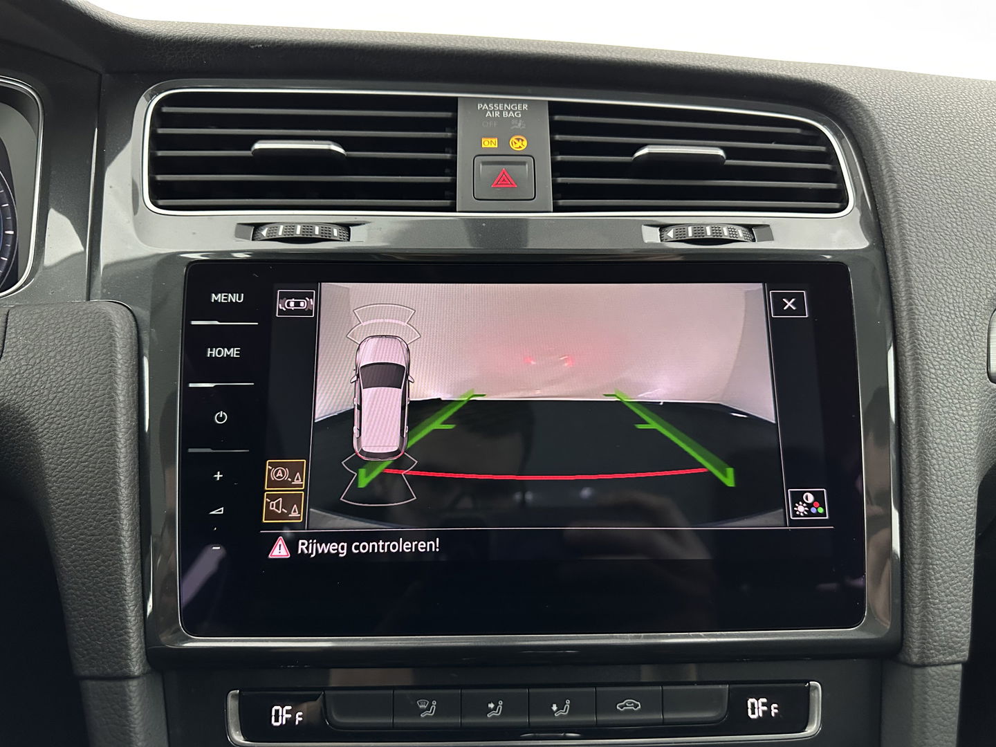 Volkswagen e-Golf {SOH-91%} (INCL-BTW) Aut. *HEATPUMP | ADAPTIVE-CRUISE | DIGI-COCKPIT | FULL-LED | NAVI-FULLMAP | COMFORT-SEATS | ECC | PARKPILOT | CCS-FASTLOADER | 16''ALU*