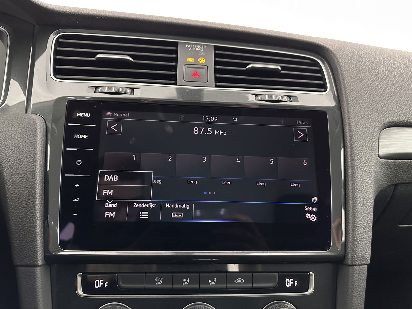 Volkswagen e-Golf {SOH-91%} (INCL-BTW) Aut. *HEATPUMP | ADAPTIVE-CRUISE | DIGI-COCKPIT | FULL-LED | NAVI-FULLMAP | COMFORT-SEATS | ECC | PARKPILOT | CCS-FASTLOADER | 16''ALU*