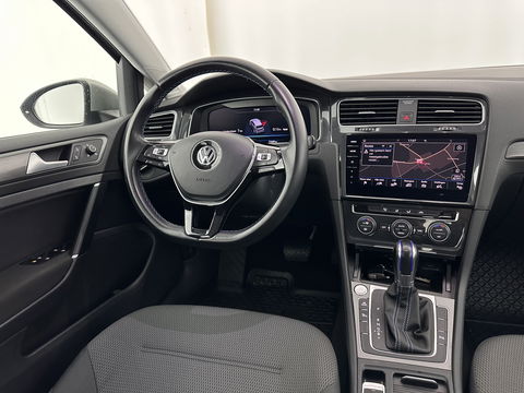 Volkswagen e-Golf {SOH-91%} (INCL-BTW) Aut. *HEATPUMP | ADAPTIVE-CRUISE | DIGI-COCKPIT | FULL-LED | NAVI-FULLMAP | COMFORT-SEATS | ECC | PARKPILOT | CCS-FASTLOADER | 16''ALU*