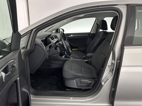 Volkswagen e-Golf {SOH-91%} (INCL-BTW) Aut. *HEATPUMP | ADAPTIVE-CRUISE | DIGI-COCKPIT | FULL-LED | NAVI-FULLMAP | COMFORT-SEATS | ECC | PARKPILOT | CCS-FASTLOADER | 16''ALU*