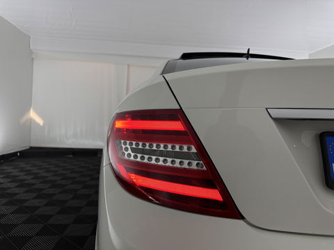 Mercedes-Benz C-Klasse Coupé 180 AMG-Sportpack Aut. *PANO | LEATHER | XENON | MEMORY-PACK | SPORTSEATS | NAVI-FULLMAP | ECC | PDC | CRUISE | SHIFTPADDLES | TOWBAR | 17''ALU *