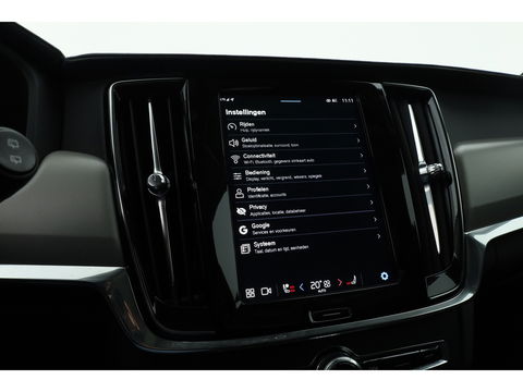 Volvo V90 2.0 T8 Plug-in hybrid AWD Ultra Dark | Luchtvering | 360 Camera | gelaagd glas | H&K audio | ACC | Blis | Pano |