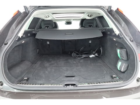 Volvo V90 2.0 T8 Plug-in hybrid AWD Ultra Dark | Luchtvering | 360 Camera | gelaagd glas | H&K audio | ACC | Blis | Pano |