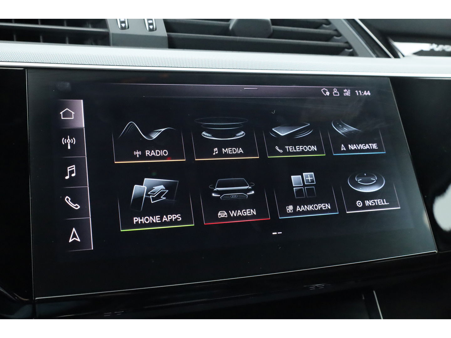 Audi e-tron e-tron 55 quattro advanced Pro Line Plus 95 kWh | SOH 97% | Pano | Soft Close | HUD | Luchtvering | B&O Audio | Leder | 360cam | 22''