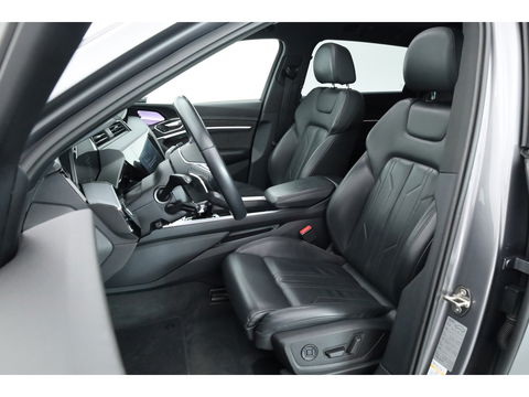 Audi e-tron e-tron 55 quattro advanced Pro Line Plus 95 kWh | SOH 97% | Pano | Soft Close | HUD | Luchtvering | B&O Audio | Leder | 360cam | 22''