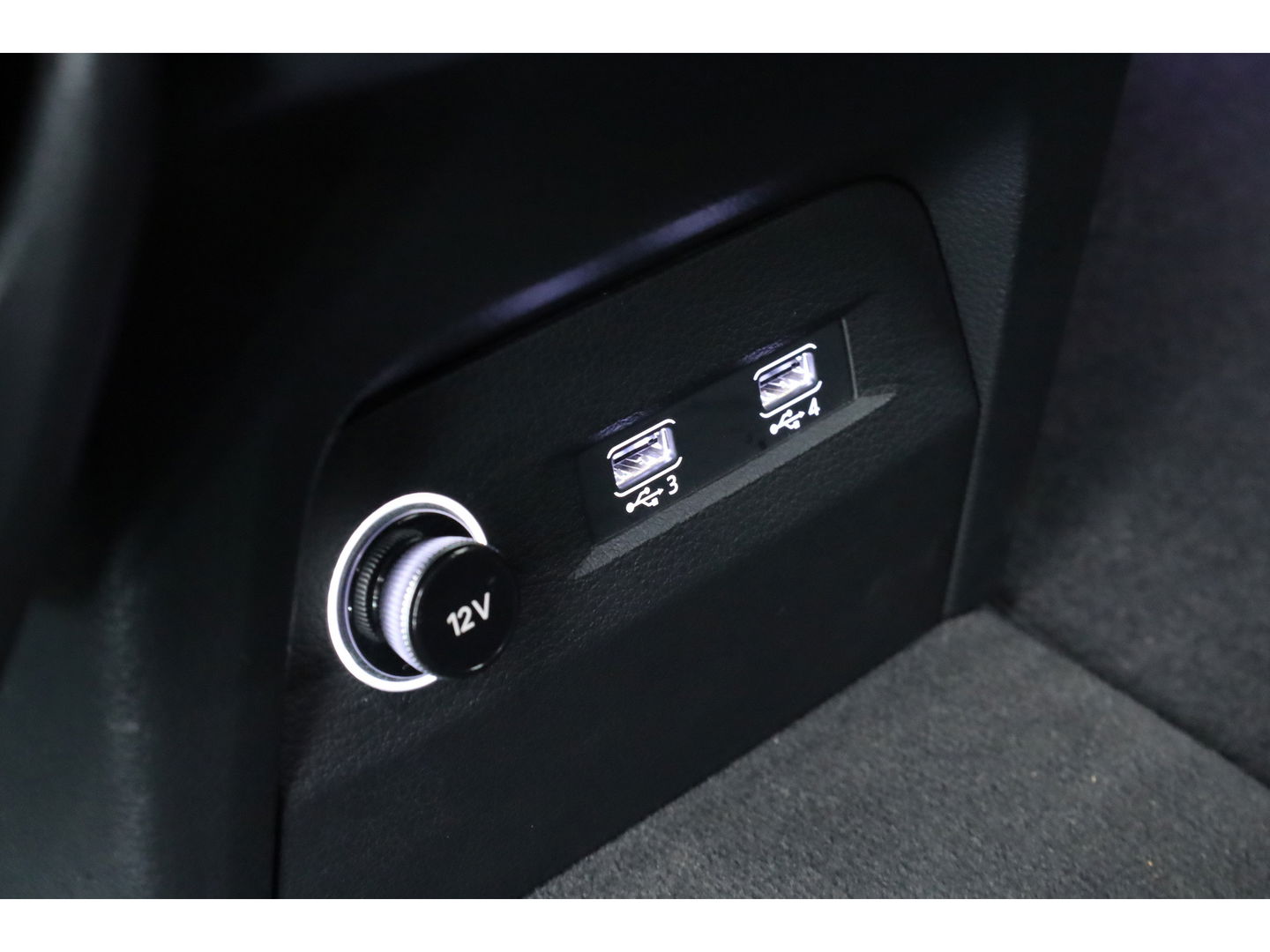 Audi e-tron e-tron 55 quattro advanced Pro Line Plus 95 kWh | SOH 97% | Pano | Soft Close | HUD | Luchtvering | B&O Audio | Leder | 360cam | 22''