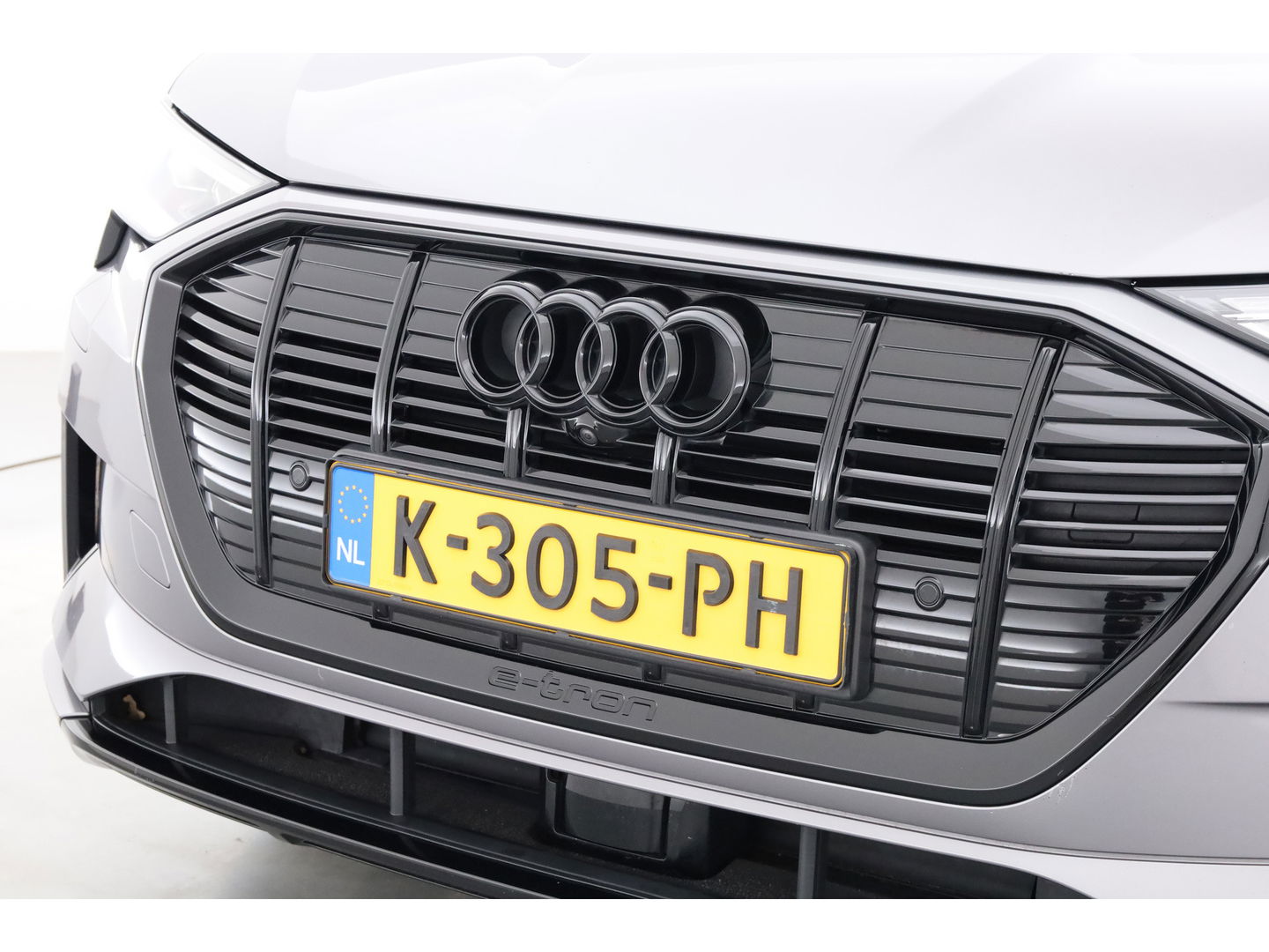 Audi e-tron e-tron 55 quattro advanced Pro Line Plus 95 kWh | SOH 97% | Pano | Soft Close | HUD | Luchtvering | B&O Audio | Leder | 360cam | 22''