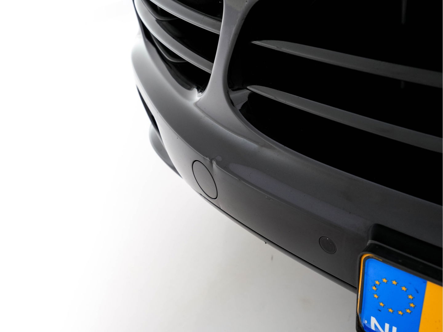 Porsche Cayenne 4.2 D S Aut. *PANO | LEATHER | XENON | MEMORY-PACK | BOSE-SURROUND | NAVI-FULLMAP | CAMERA | AIRSUSPENSION | HEATED/COOLED-COMFORTSEATS | PRIVACYGLASS | SHIFTPADDLES | ECC | PDC | CRUISE | TOWBAR | 2