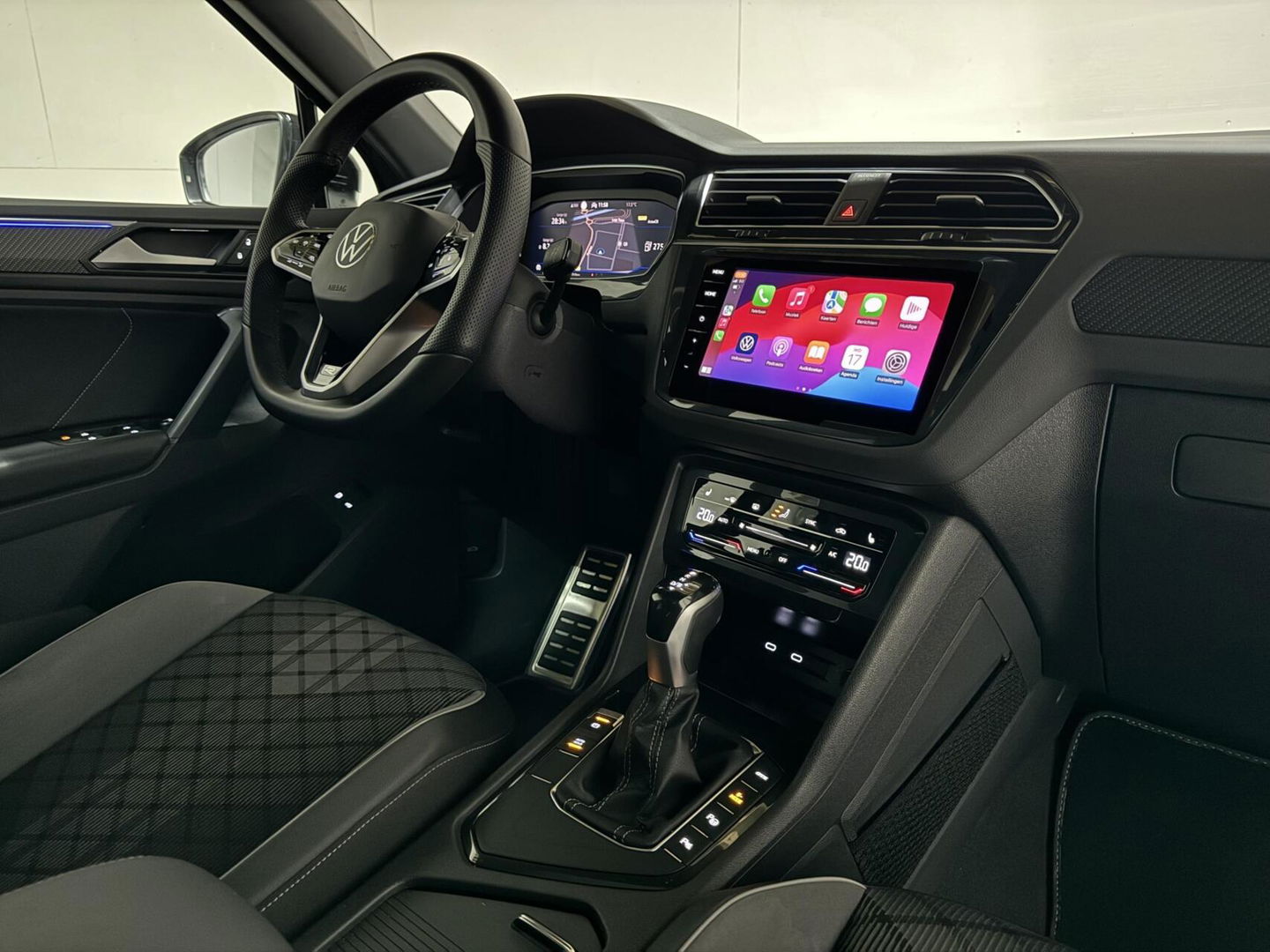 Volkswagen Tiguan 1.4 TSI eHybrid Black Style R-Line Pano Sfeer Trekh.