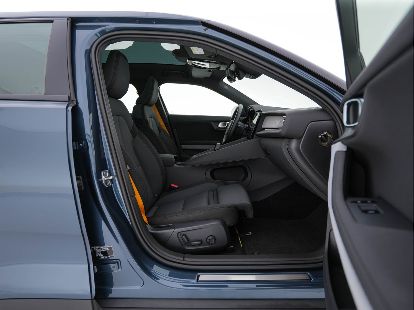 Polestar 2 Long Range Dual Motor Launch Edition 78kWh [ 3-Fase-11kW ] {SOH-91%} (INCL.BTW) Aut.*PANO | NAVI-FULLMAP | FULL-LED | ADAPTIVE-CRUISE | BLINDSPOT | TOPVIEW | KEYLESS | LANE-ASSIST | DIGI-COCKPIT | CARPLAY | DAB+ | HEATED-SPORTSEATS | CAMERA | MEMORY-PACK