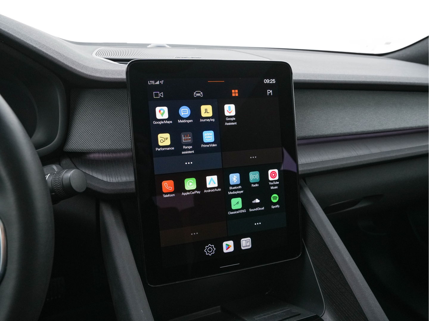 Polestar 2 Long Range Dual Motor Launch Edition 78kWh [ 3-Fase-11kW ] {SOH-91%} (INCL.BTW) Aut.*PANO | NAVI-FULLMAP | FULL-LED | ADAPTIVE-CRUISE | BLINDSPOT | TOPVIEW | KEYLESS | LANE-ASSIST | DIGI-COCKPIT | CARPLAY | DAB+ | HEATED-SPORTSEATS | CAMERA | MEMORY-PACK