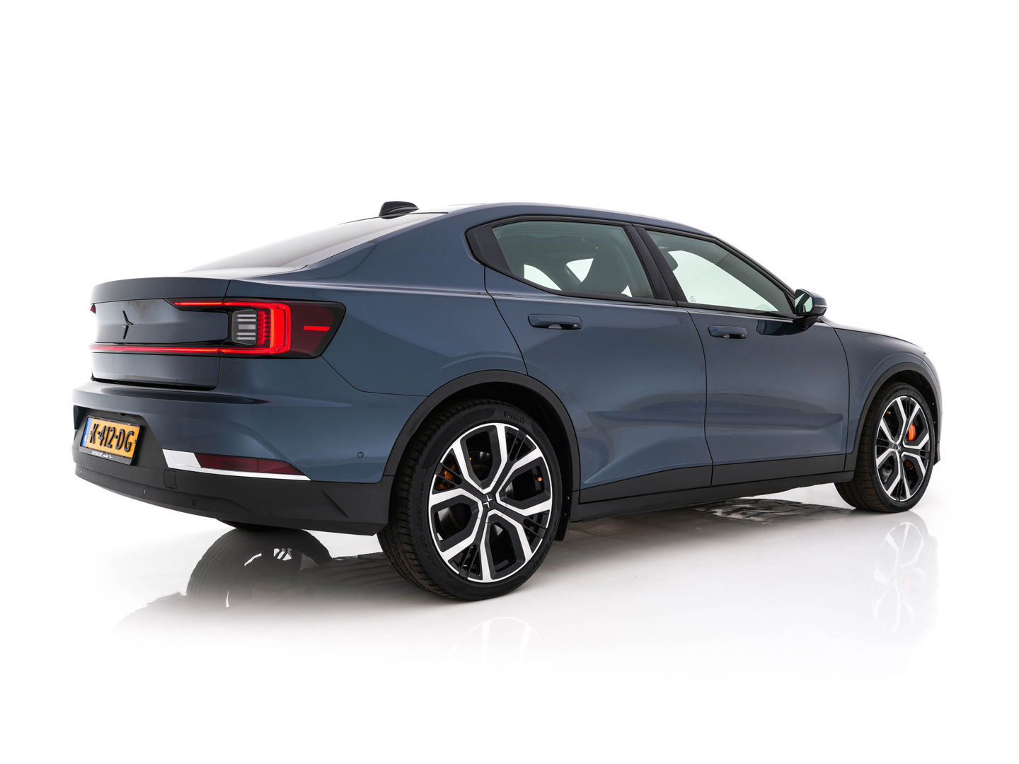 Polestar 2 Long Range Dual Motor Launch Edition 78kWh [ 3-Fase-11kW ] {SOH-91%} (INCL.BTW) Aut.*PANO | NAVI-FULLMAP | FULL-LED | ADAPTIVE-CRUISE | BLINDSPOT | TOPVIEW | KEYLESS | LANE-ASSIST | DIGI-COCKPIT | CARPLAY | DAB+ | HEATED-SPORTSEATS | CAMERA | MEMORY-PACK