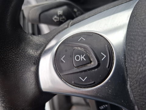 Ford Transit Custom 290 2.2 TDCI L2H1 Trend AIRCO / CRUISE CONTROLE / TREKHAAK / 3 ZITS