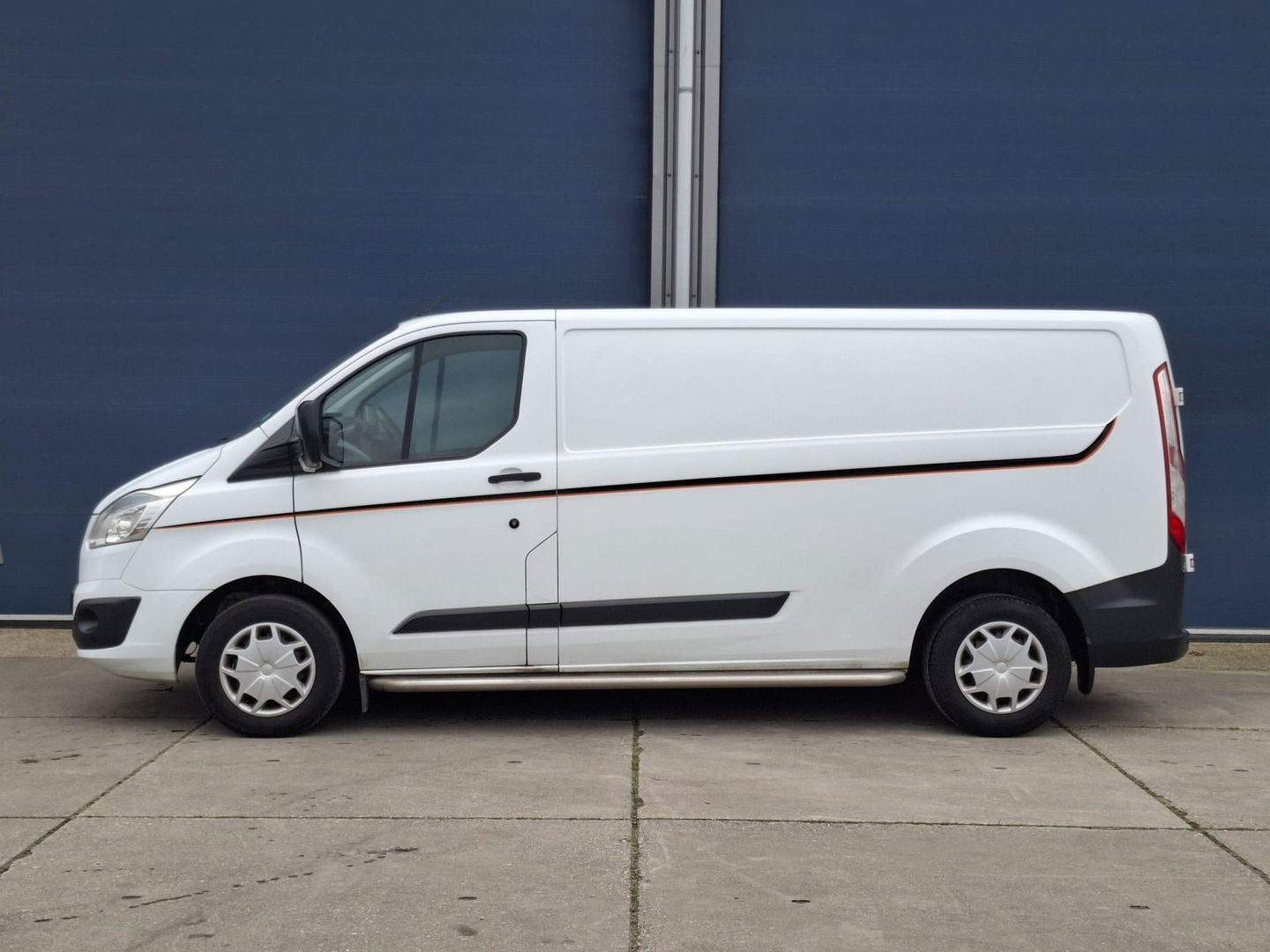 Ford Transit Custom 290 2.2 TDCI L2H1 Trend AIRCO / CRUISE CONTROLE / TREKHAAK / 3 ZITS