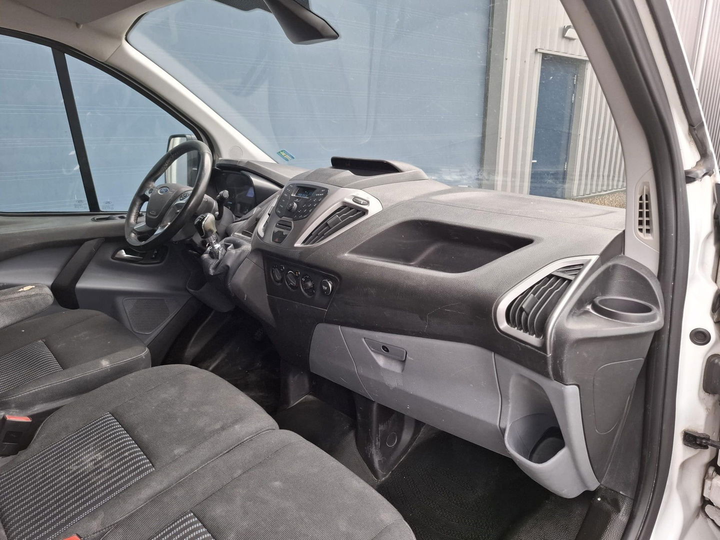 Ford Transit Custom 290 2.2 TDCI L2H1 Trend AIRCO / CRUISE CONTROLE / TREKHAAK / 3 ZITS