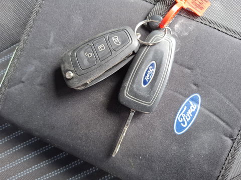 Ford Transit Custom 290 2.2 TDCI L2H1 Trend AIRCO / CRUISE CONTROLE / TREKHAAK / 3 ZITS