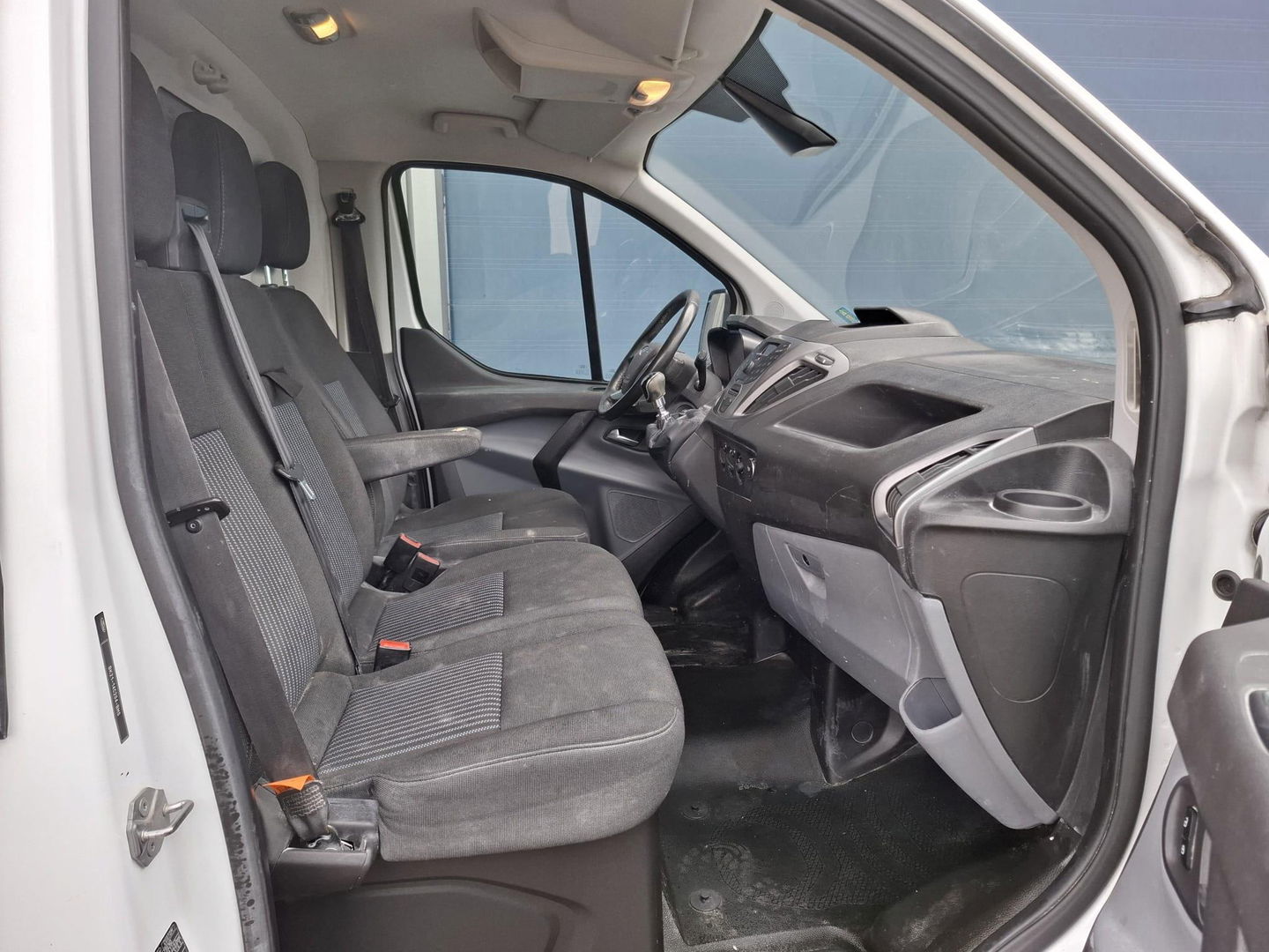Ford Transit Custom 290 2.2 TDCI L2H1 Trend AIRCO / CRUISE CONTROLE / TREKHAAK / 3 ZITS